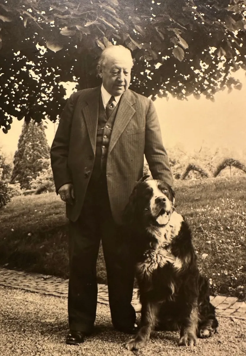 Alfred Ganz im Garten der Villa Solina